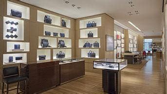 louis vuitton eşarp fiyatları|Louis Vuitton Scottsdale.